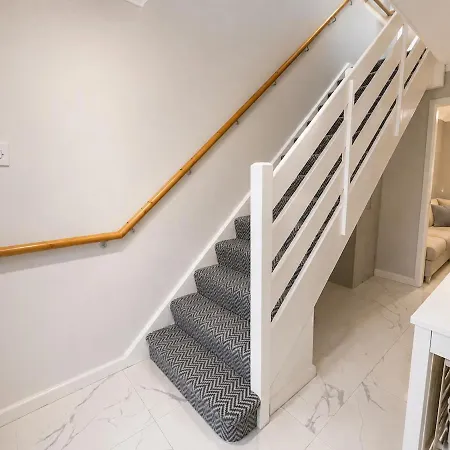 Cozy Dublin House 4bhk Near Blanchardstown Тёрлс
